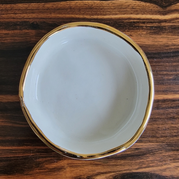 Object Enthusiast Salt Cellar White + Gold - Picture 4 of 9